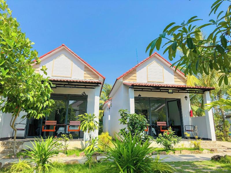 Fla Village image