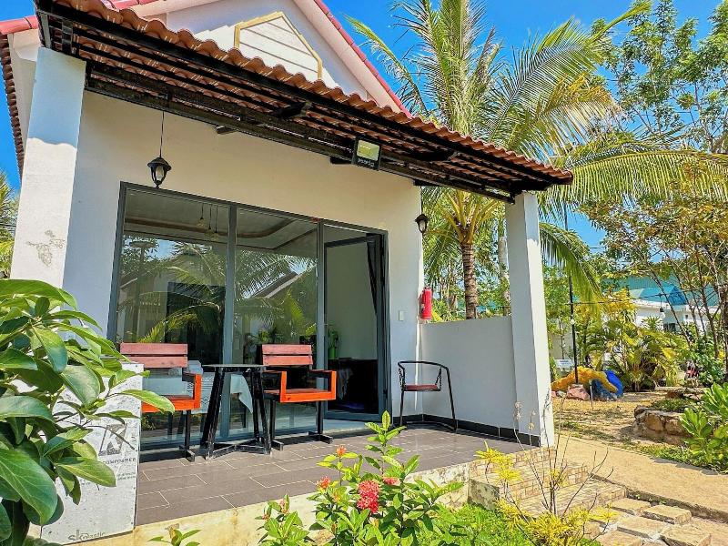 Fla Village image