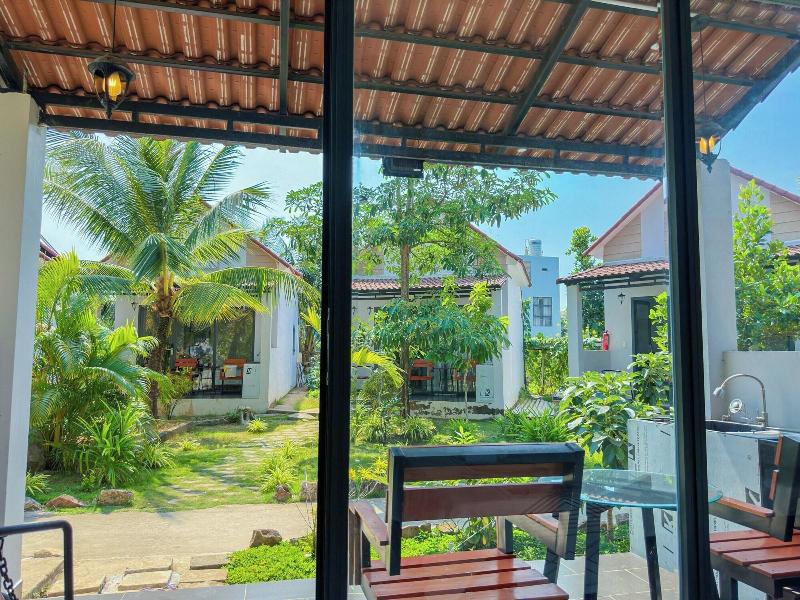 Fla Village image