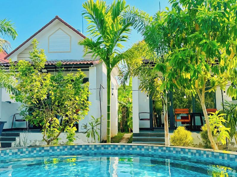 Fla Village image