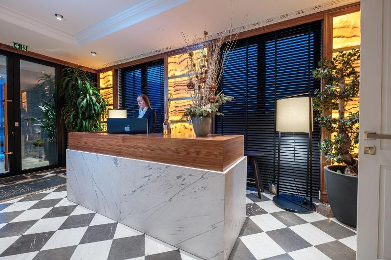 Porto Palace image