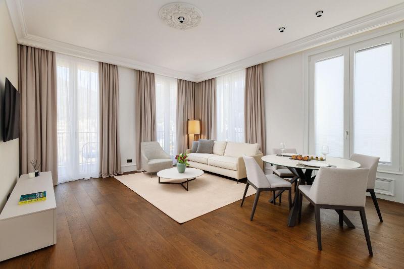 Porto Palace image