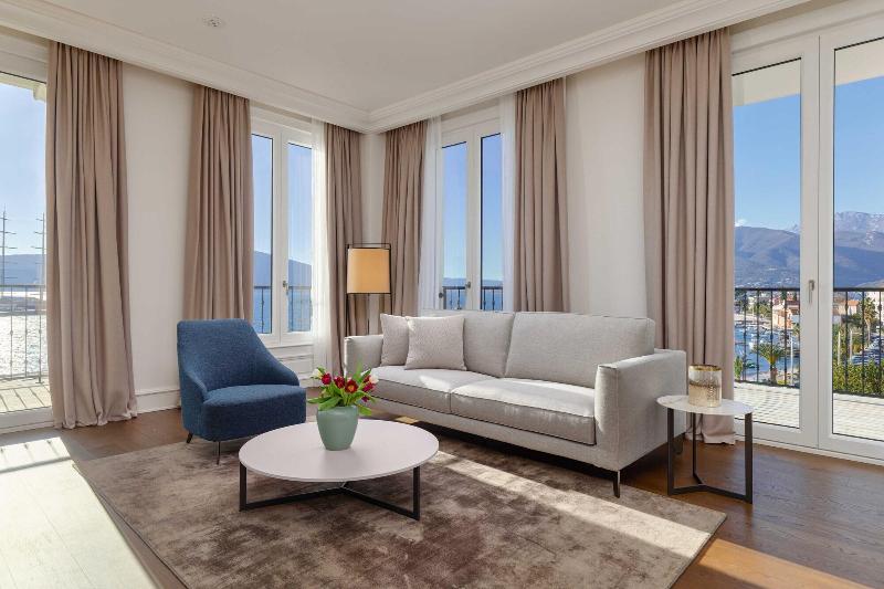 Porto Palace image
