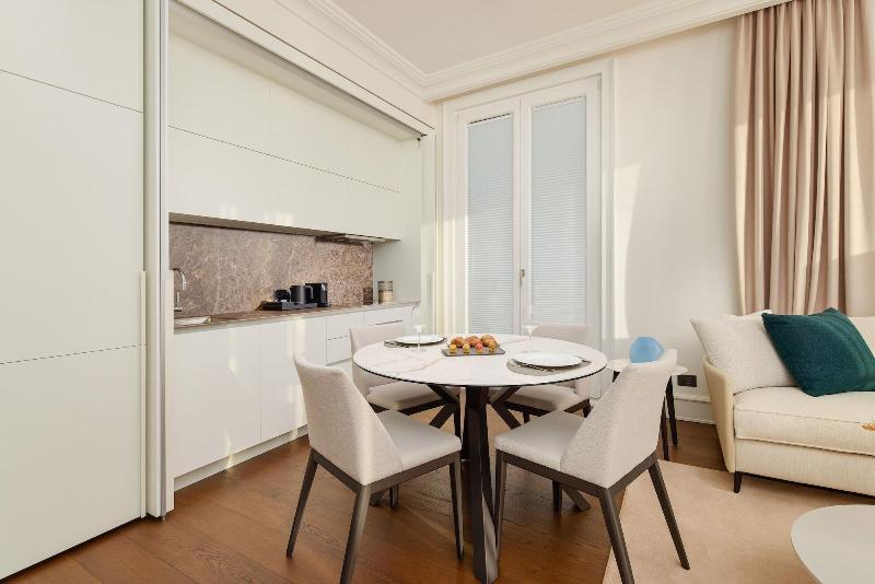 Porto Palace image