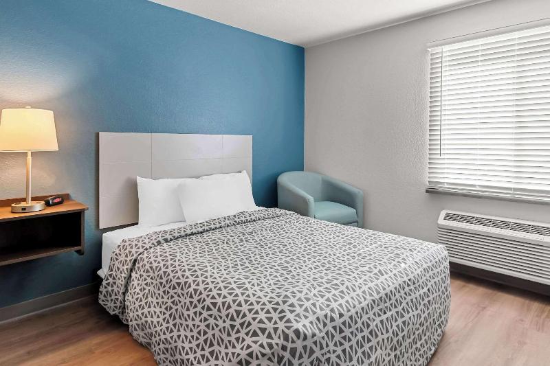 Woodspring Suites Waco South image
