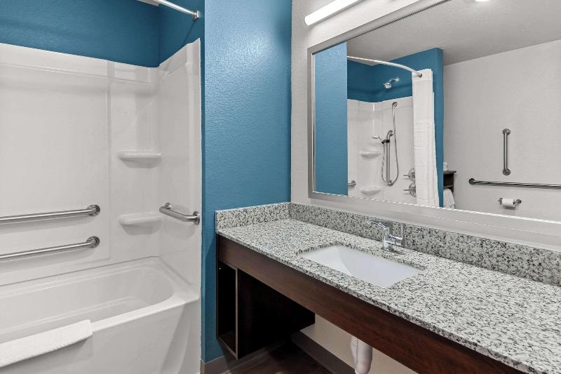 Woodspring Suites Waco South image