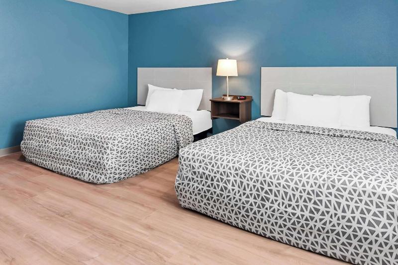 Woodspring Suites Waco South image