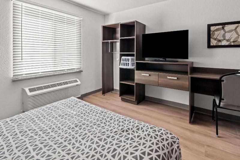 Woodspring Suites Waco South image