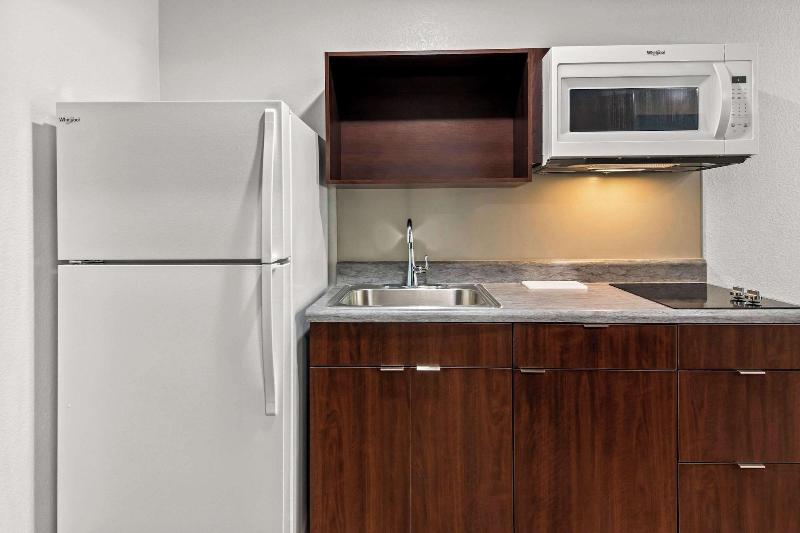 Woodspring Suites Waco South image