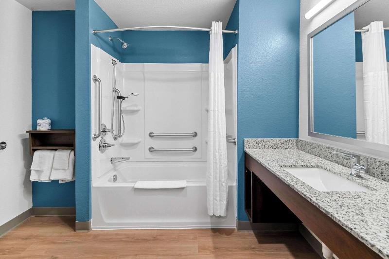 Woodspring Suites Waco South image