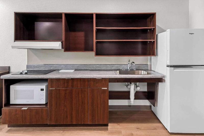 Woodspring Suites Waco South image