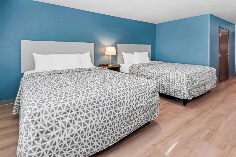 Woodspring Suites Waco South image