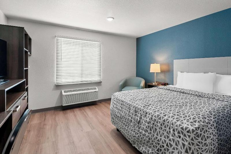 Woodspring Suites Waco South image