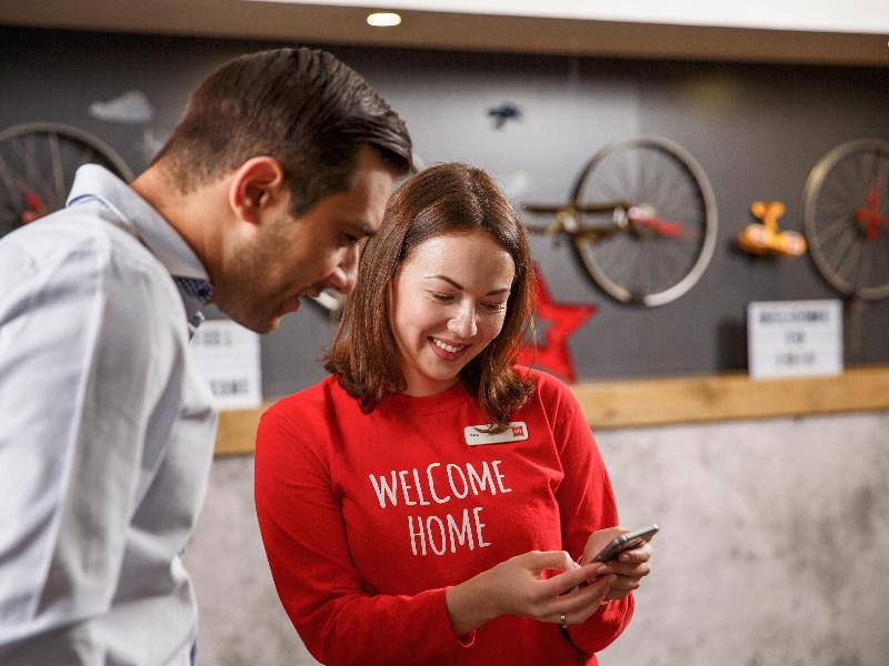 Ibis London Luton Airport image