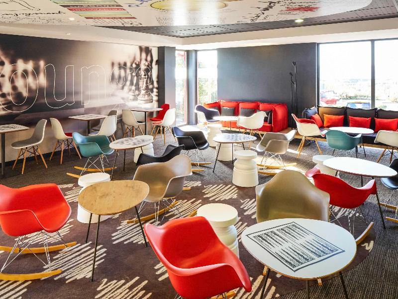Ibis London Luton Airport image