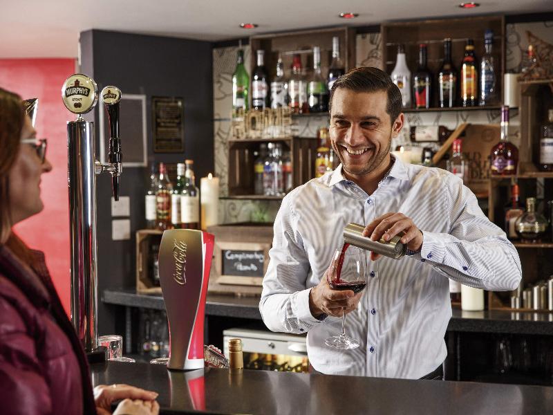 Ibis London Luton Airport image
