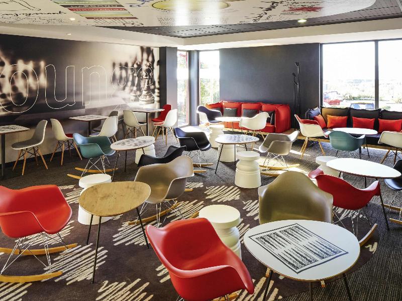 Ibis London Luton Airport image
