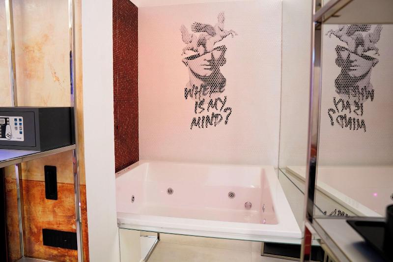 Kind Places Suite Experience image