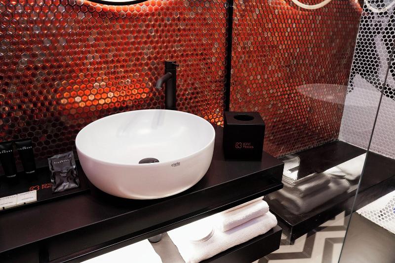 Kind Places Suite Experience image