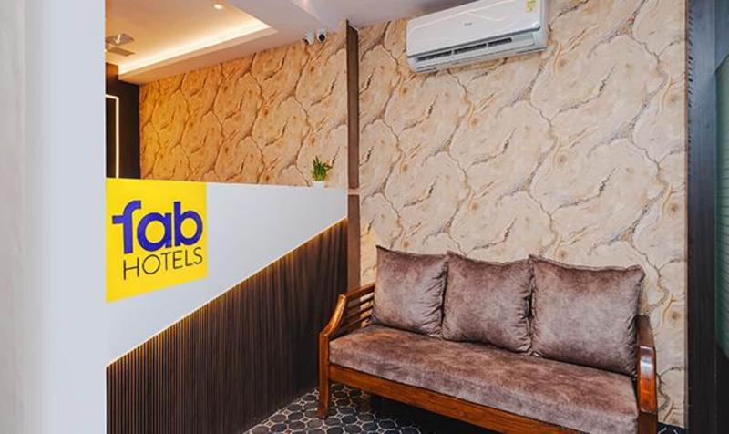 Fabhotel Airport Palace image