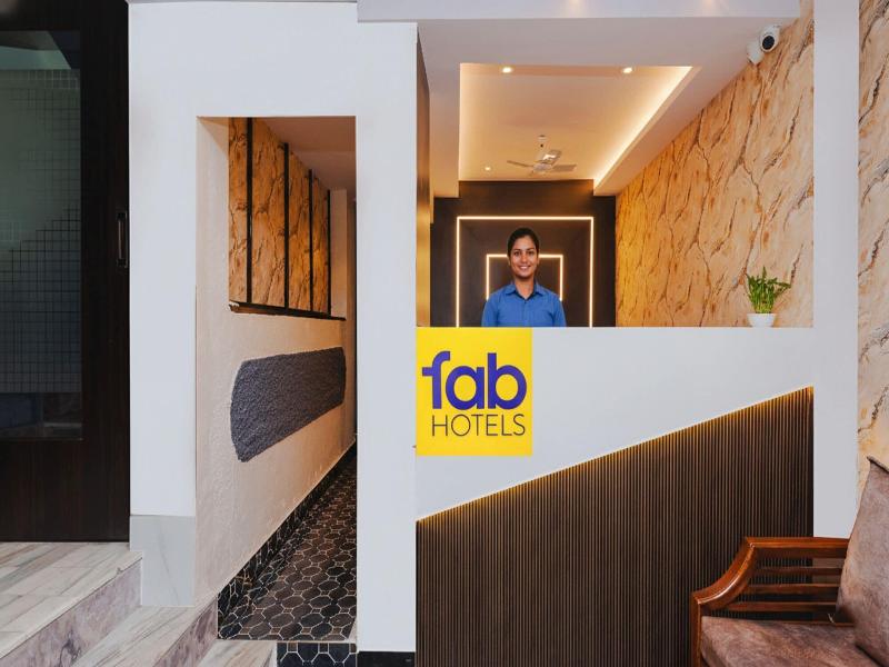 Fabhotel Airport Palace image