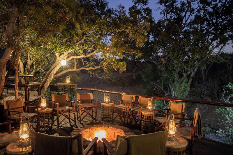 Ndlovu Safari Lodge