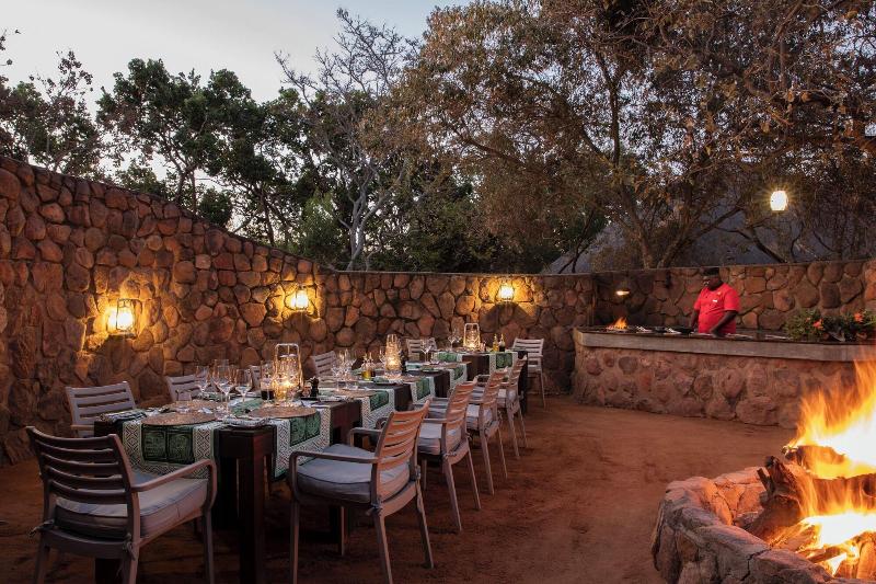 Ndlovu Safari Lodge