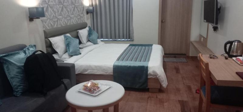 Hotel Everland Rajkot image