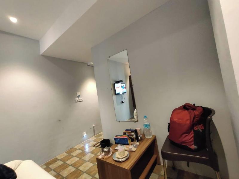 Hotel Everland Rajkot image