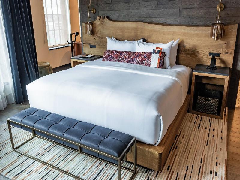 Hotel Renegade image