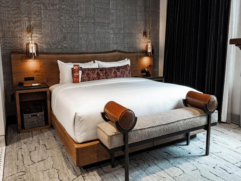 Hotel Renegade image