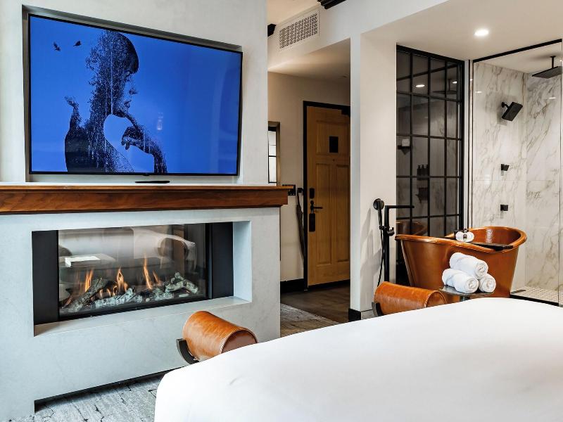 Hotel Renegade image