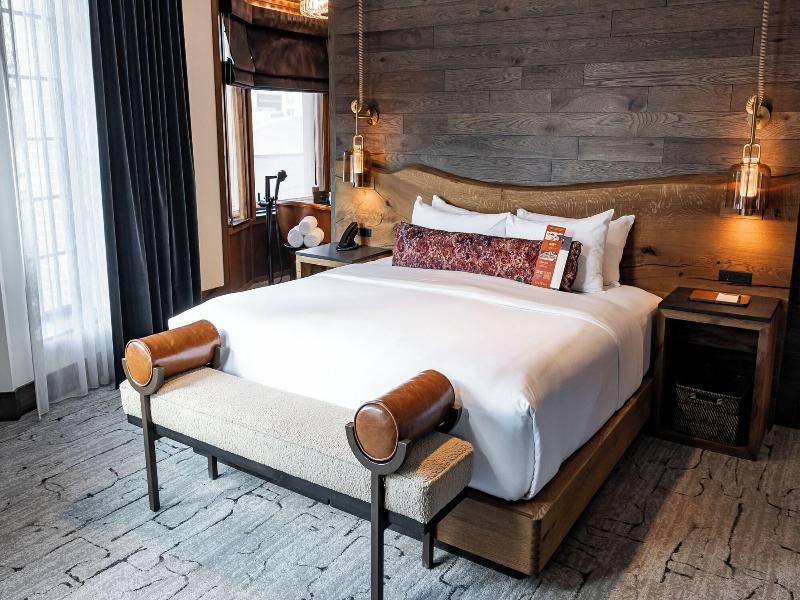 Hotel Renegade image