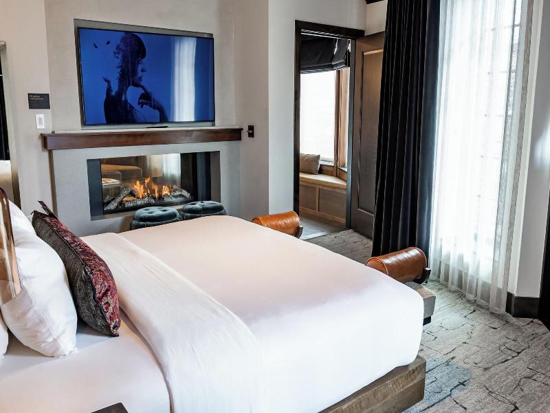 Hotel Renegade image