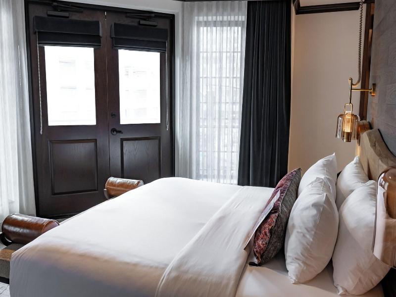 Hotel Renegade image