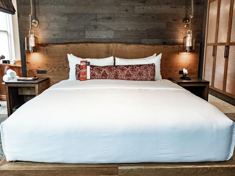 Hotel Renegade image