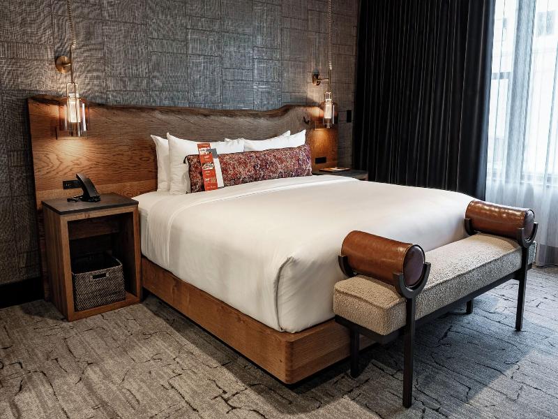 Hotel Renegade image