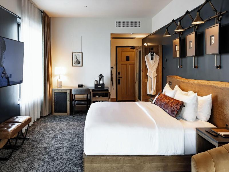 Hotel Renegade image