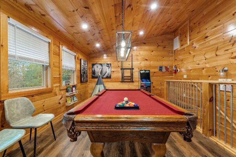 Rustic Mountain Retreat By Ghosal Luxury Lodging