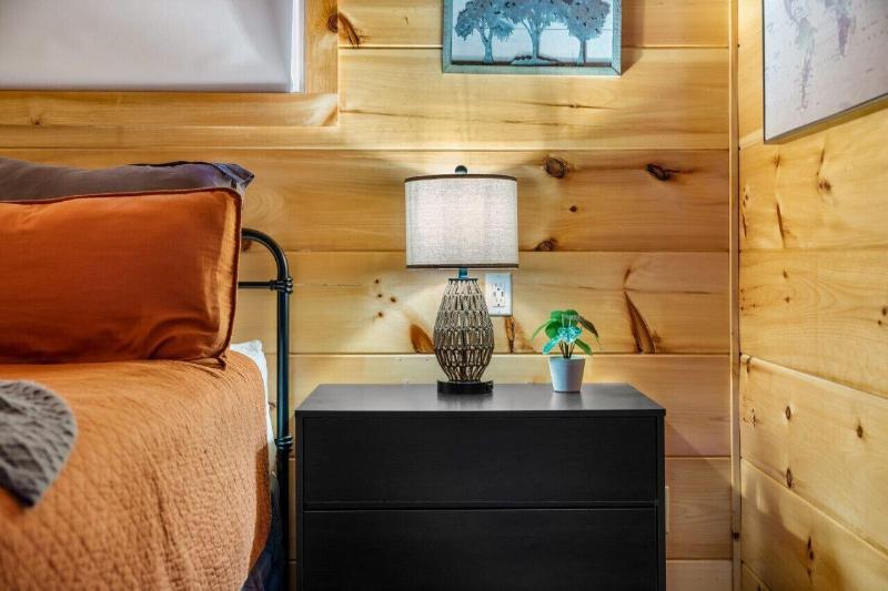 Rustic Mountain Retreat By Ghosal Luxury Lodging — photo 46
