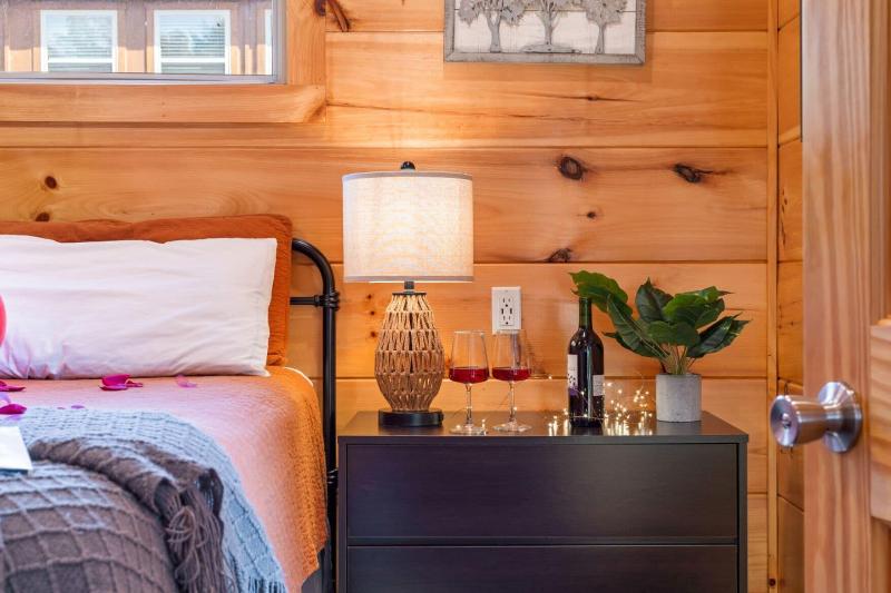 Rustic Mountain Retreat By Ghosal Luxury Lodging — photo 19