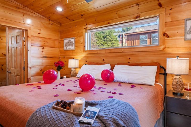 Rustic Mountain Retreat By Ghosal Luxury Lodging — photo 28