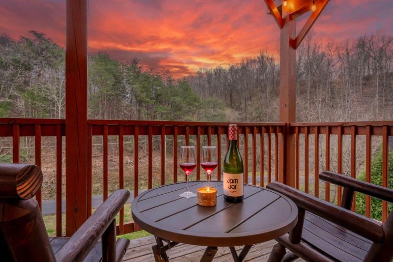 Rustic Mountain Retreat By Ghosal Luxury Lodging — photo 53