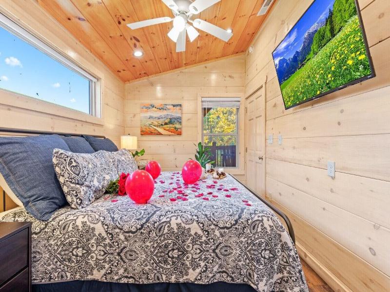 Rustic Mountain Retreat By Ghosal Luxury Lodging — photo 44