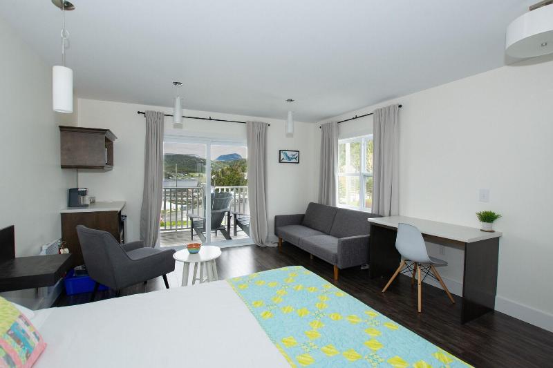 The Tides Inn image