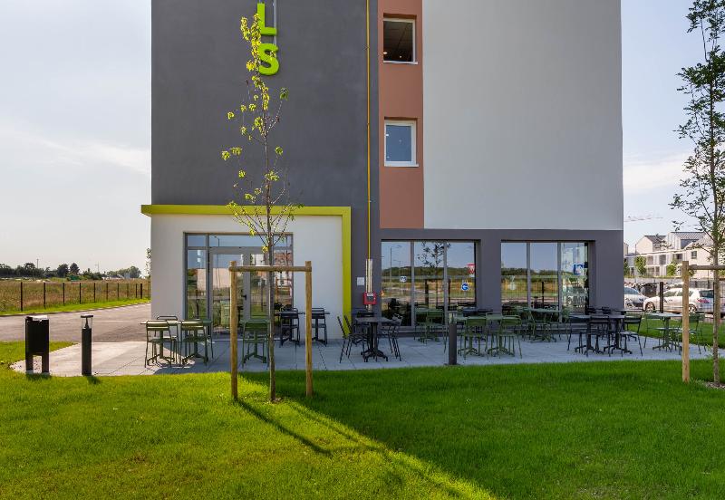 B&B Hôtel Orléans Saran image