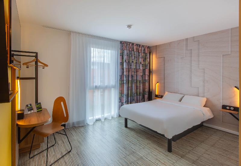 B&B Hôtel Orléans Saran image