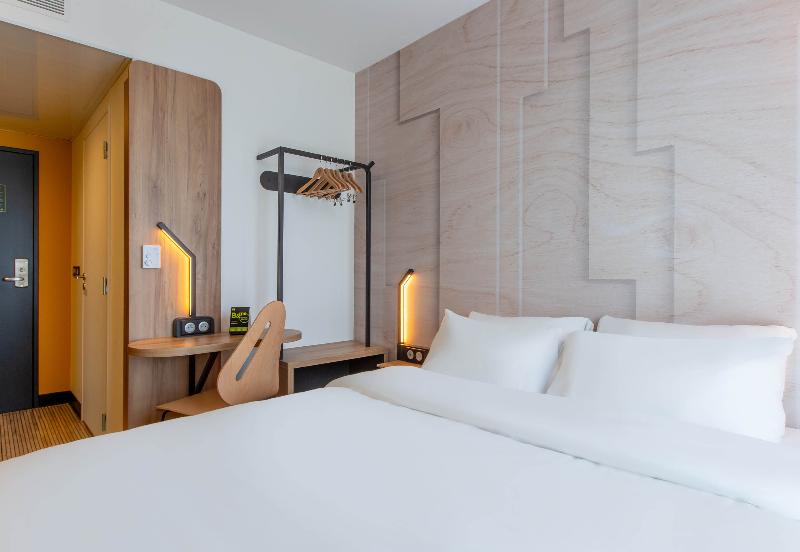 B&B Hôtel Orléans Saran image