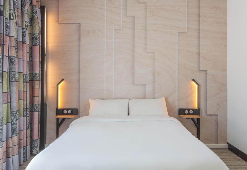B&B Hôtel Orléans Saran image