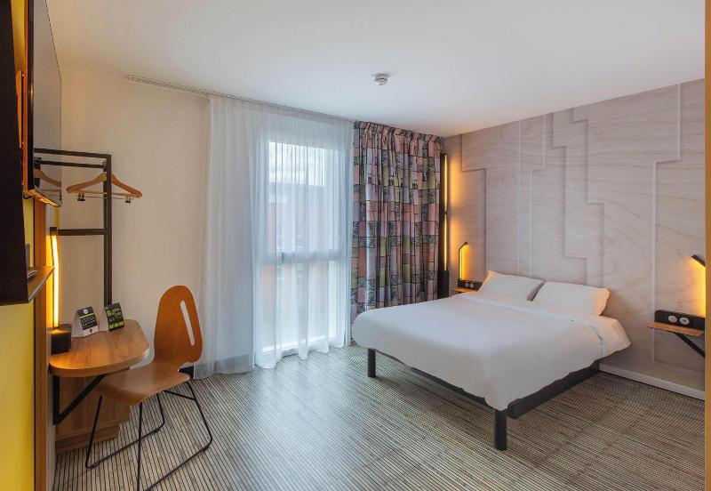 B&B Hôtel Orléans Saran image
